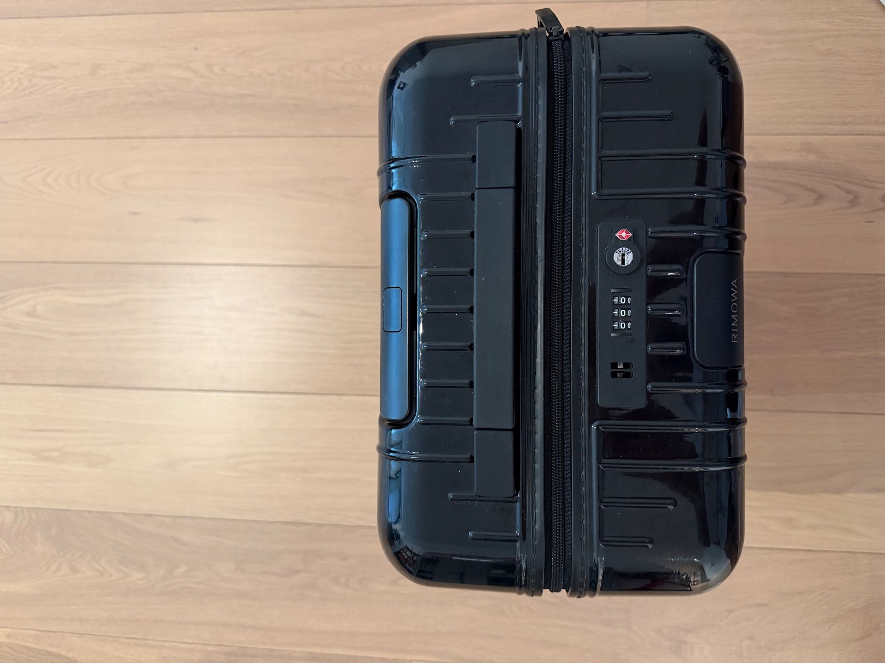 Taschen: Rimowa Essential Lite Cabin Black – Gebraucht aus Zürich von Filo_B 1