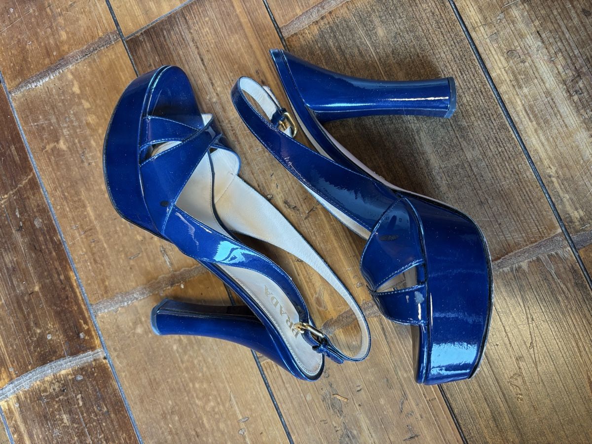 Prada Scarpe da donna: Sandales Prada bleu roi 39.5 – Usato da Dotzigen venduto da SecondHandGems 5