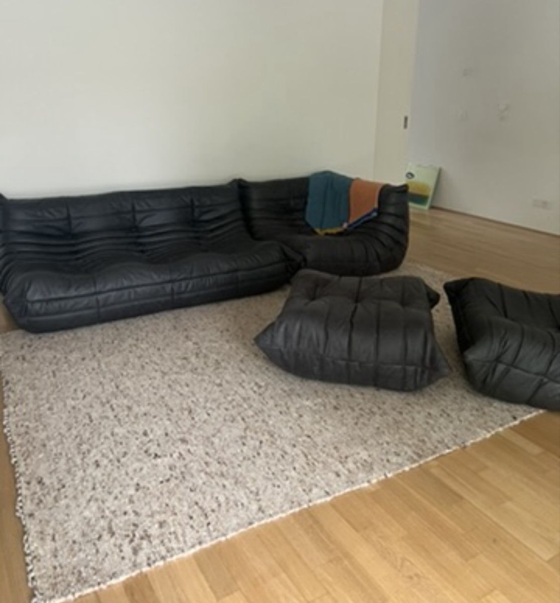 Ligne Roset Chaises longues: Sofa Ligne Roset Togo black leather – D'occasion à Basel par cei_5scv 2