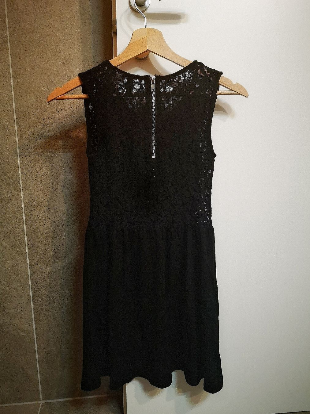 H&M Kleider: Vestitino H&M, Divided, taglia EU34 – Neu (gemäss Beschreibung) aus Lostallo von cha_lx5j 1