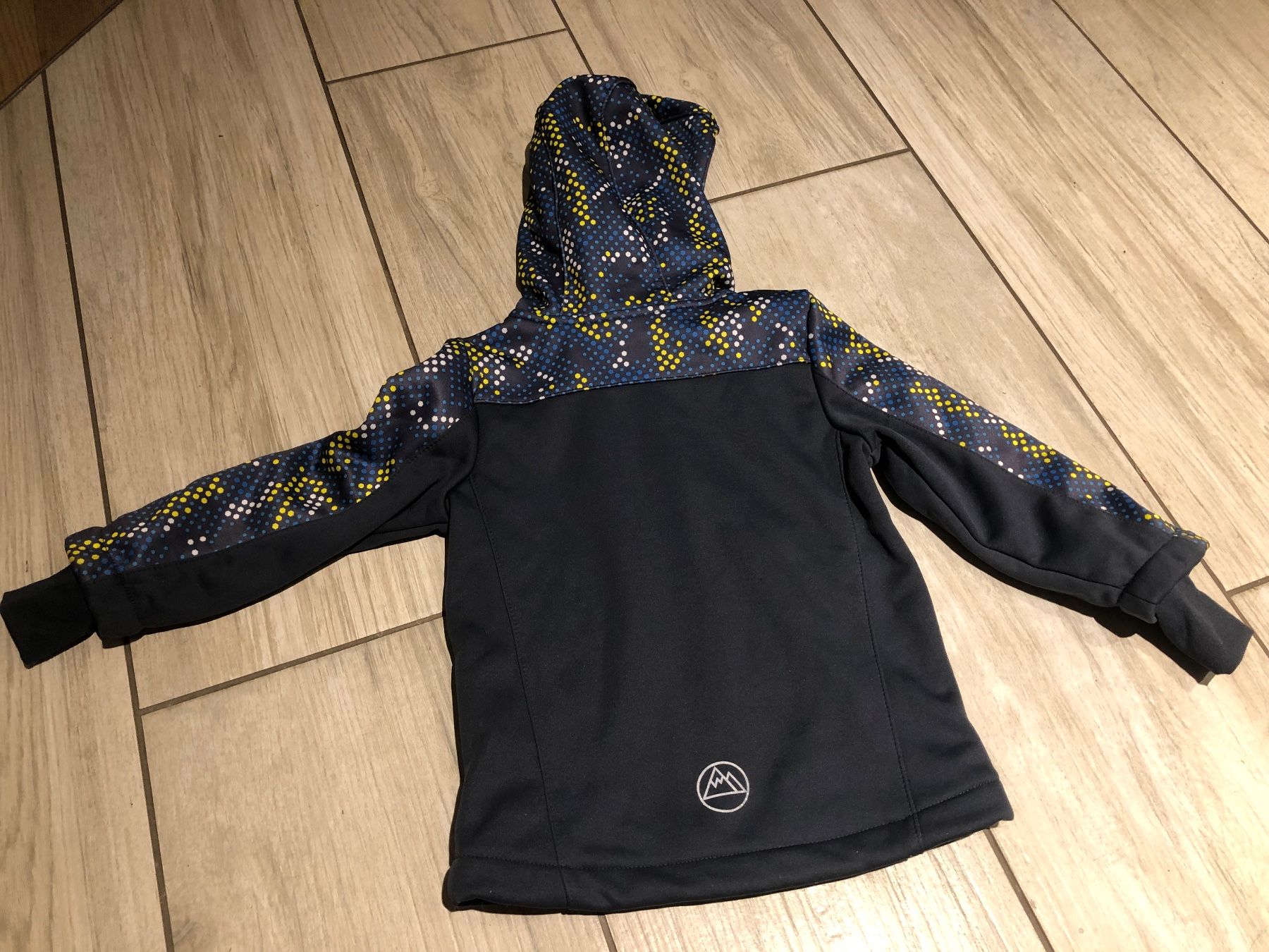 Giacche & Cappotti: Sehr schöne Softshelljacke Gr 86/92 – Usato da Gelterkinden venduto da ale_yrh7 1