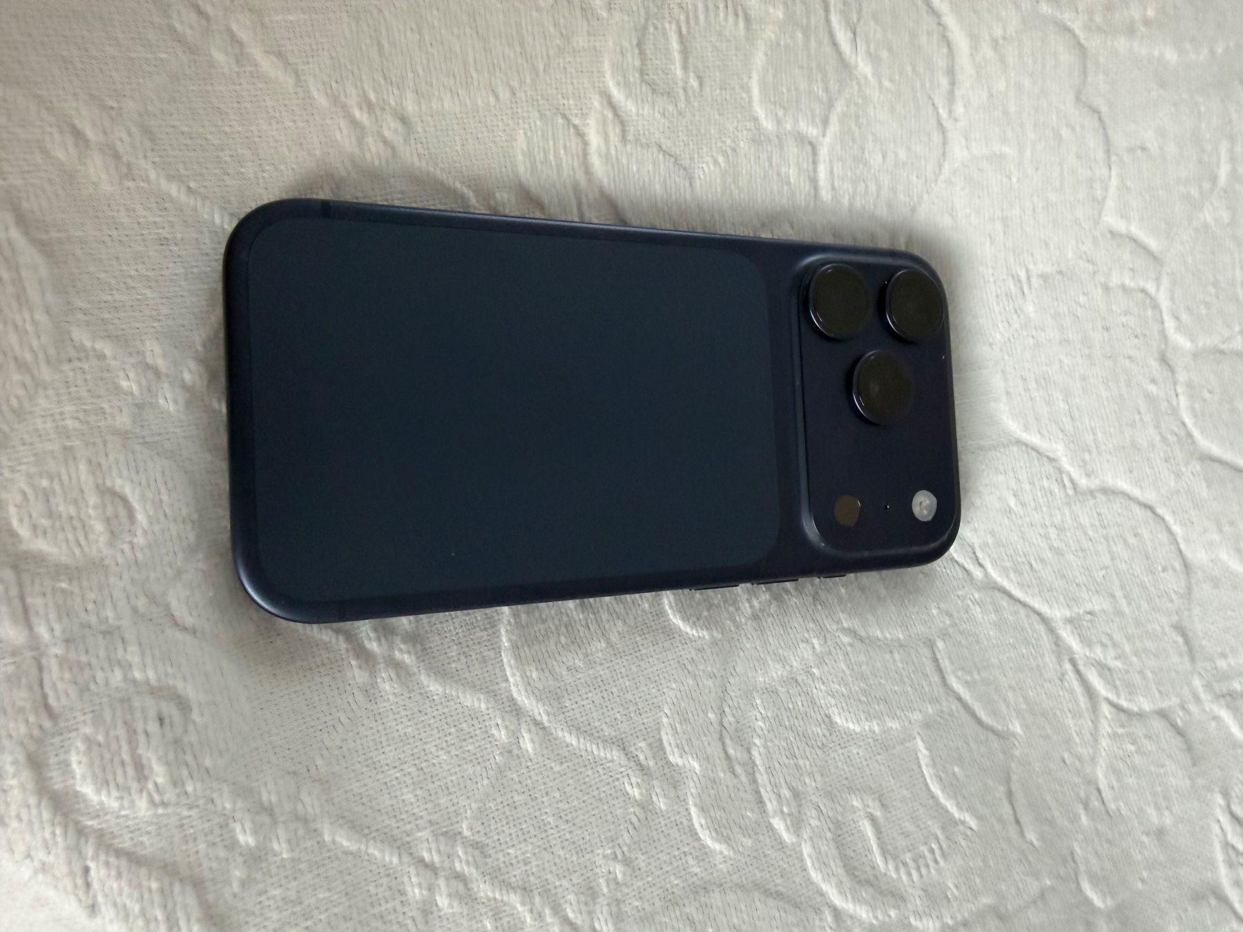 Apple Telefoni cellulari / Smartphones: Apple iPhone 17 Pro 256 GB Tiefblau – Nuovo (secondo la descrizione) da Dielsdorf venduto da SwissItalyGirl 4