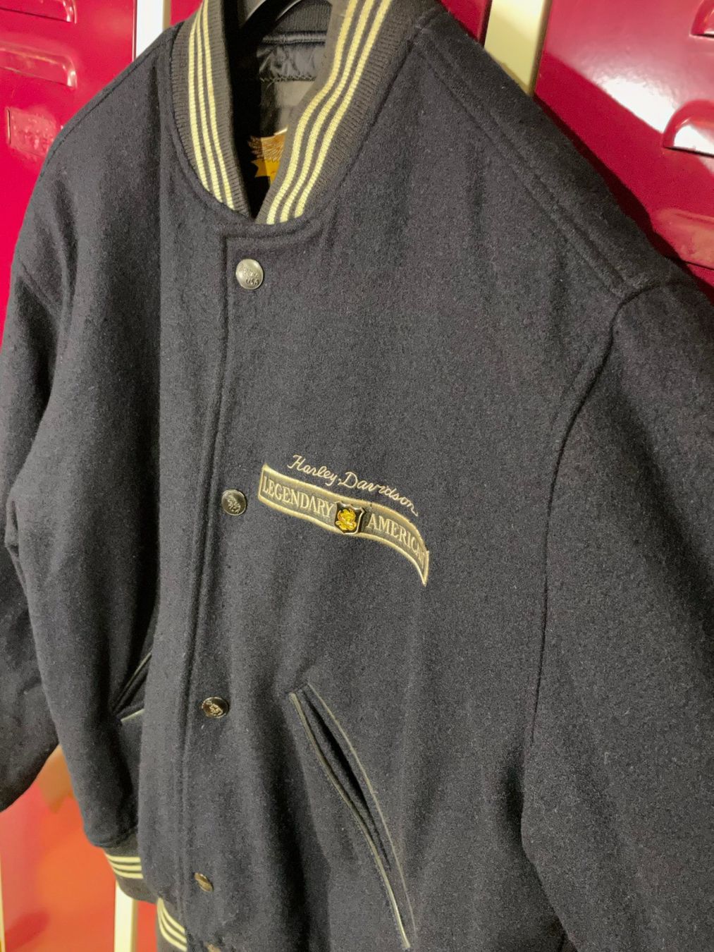 Harley-Davidson Jacken: HARLEY DAVIDSON WOOL VARSITY BOMBER JACKET SZ: L – Gebraucht aus Cortaillod von Stay_Alive_vintage 2