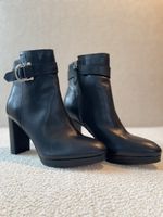 Guess Black Leather Heeled Ankle Boots Size 39 - Stylish!