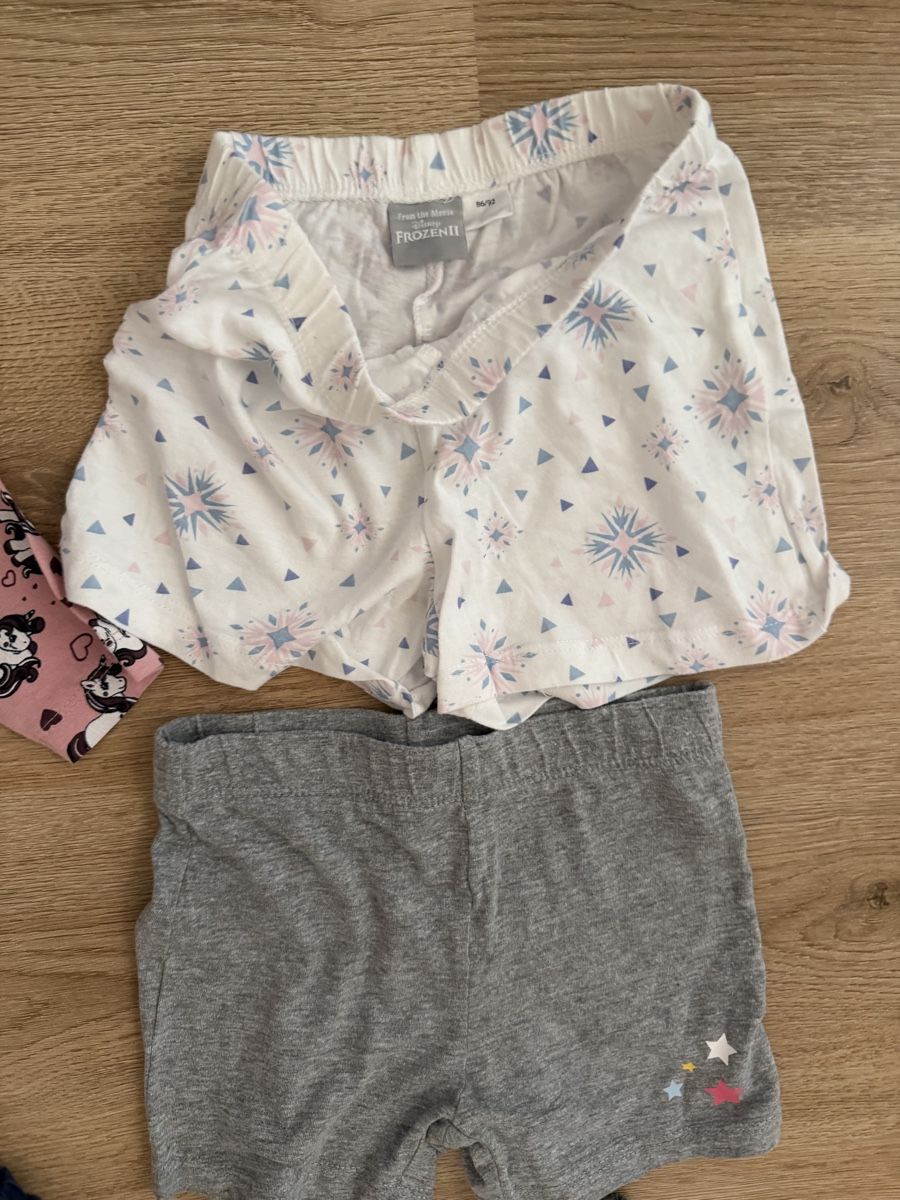 Zara Lotti & Set di vestiti: Mädchen Kleiderpaket Gr.86/92 ab 1Fr – Usato da Füllinsdorf venduto da had_kv5k 4