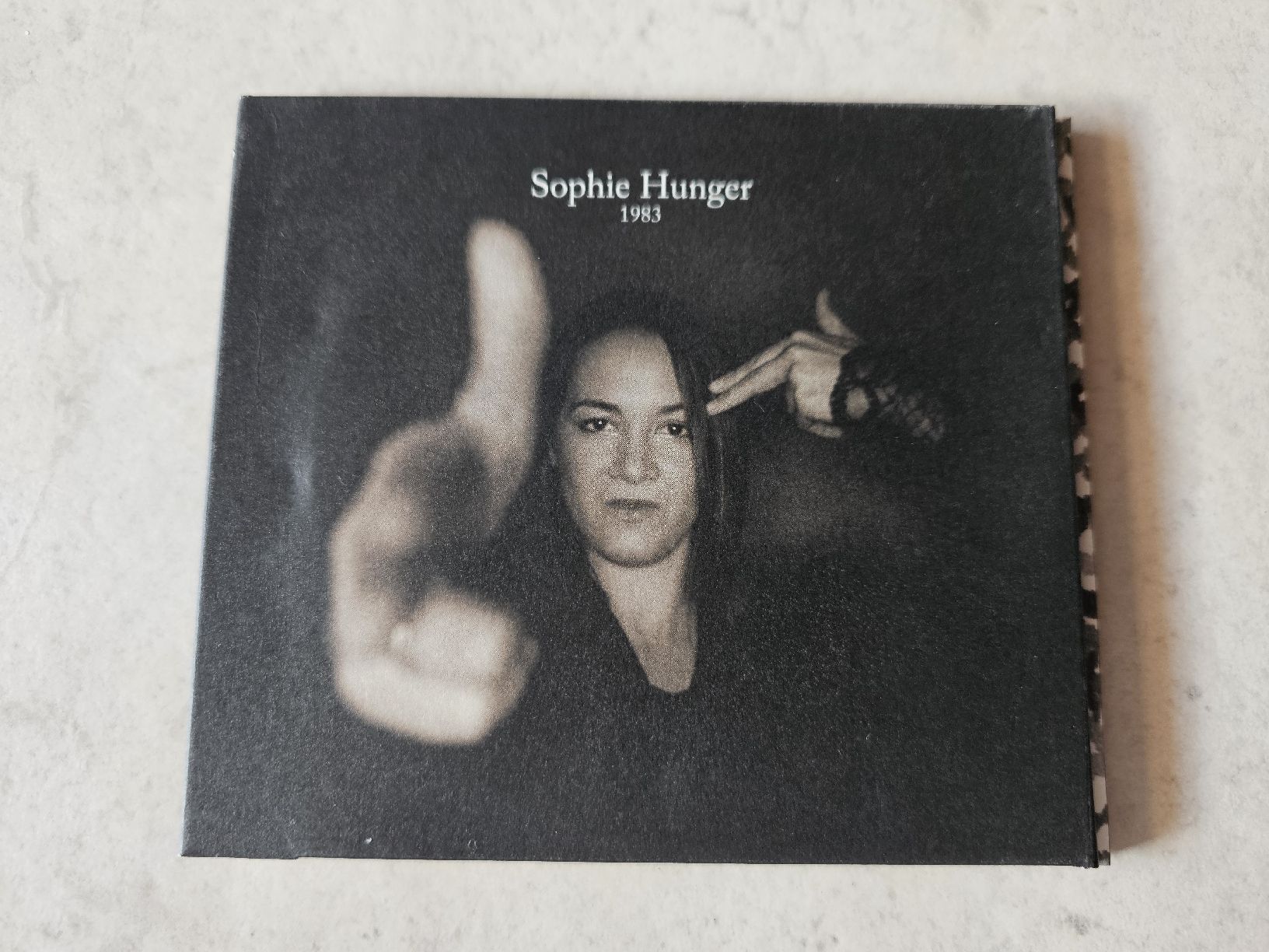 CD: Sophie Hunger  -  1983 – Usato da Schneisingen venduto da backstore24