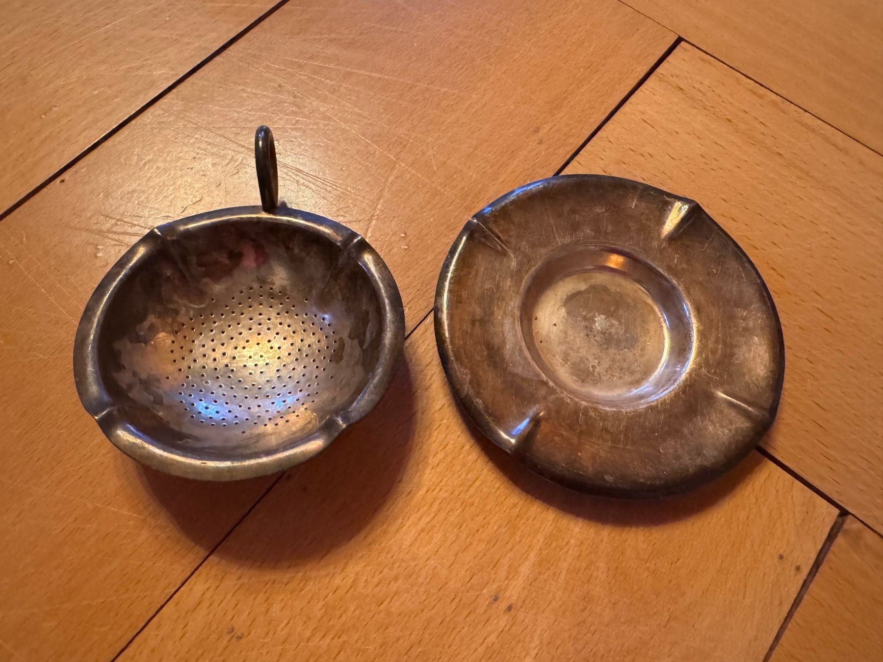 Elettrodomestici da cucina: Antike, versilberte Teesiebe – Usato da Zürich venduto da 411osmanbey 2