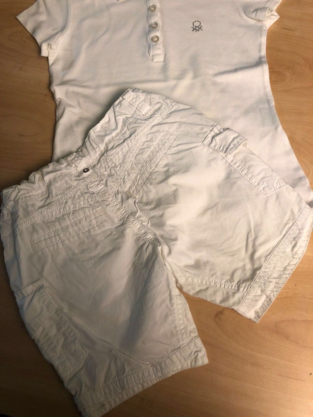 Benetton Lotti & Set di vestiti: Süsses weisses Benetton Set Gr.120 – Usato da Obergerlafingen venduto da cabo4 1