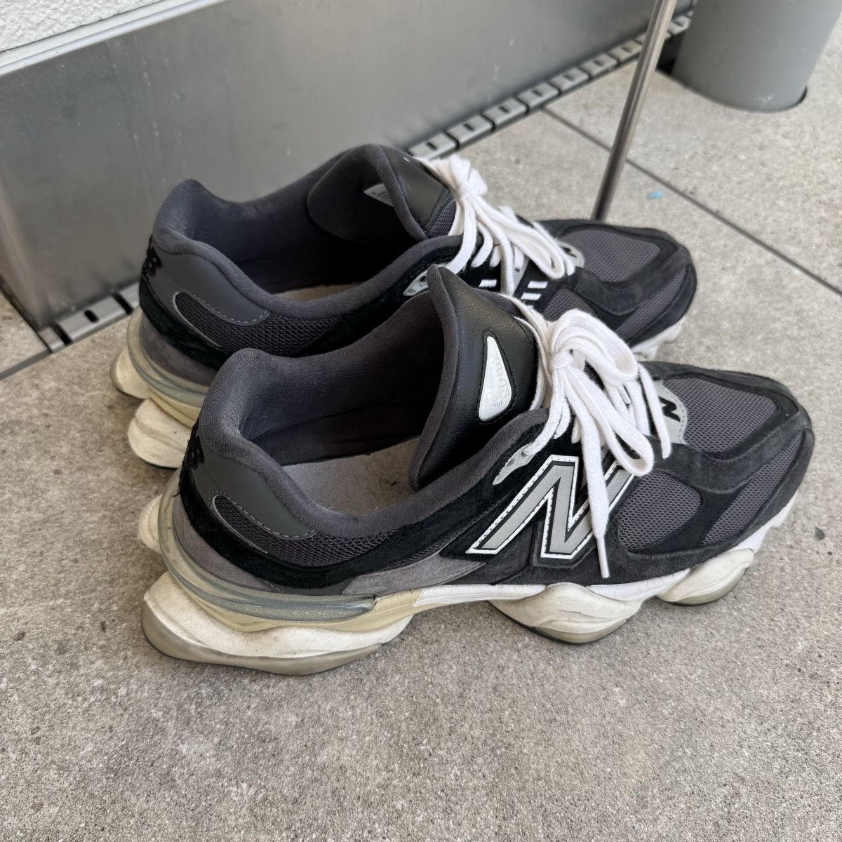New Balance Scarpe da uomo: New Balance 9060 Grösse 46.5 – Usato da Itingen venduto da JDG11 1