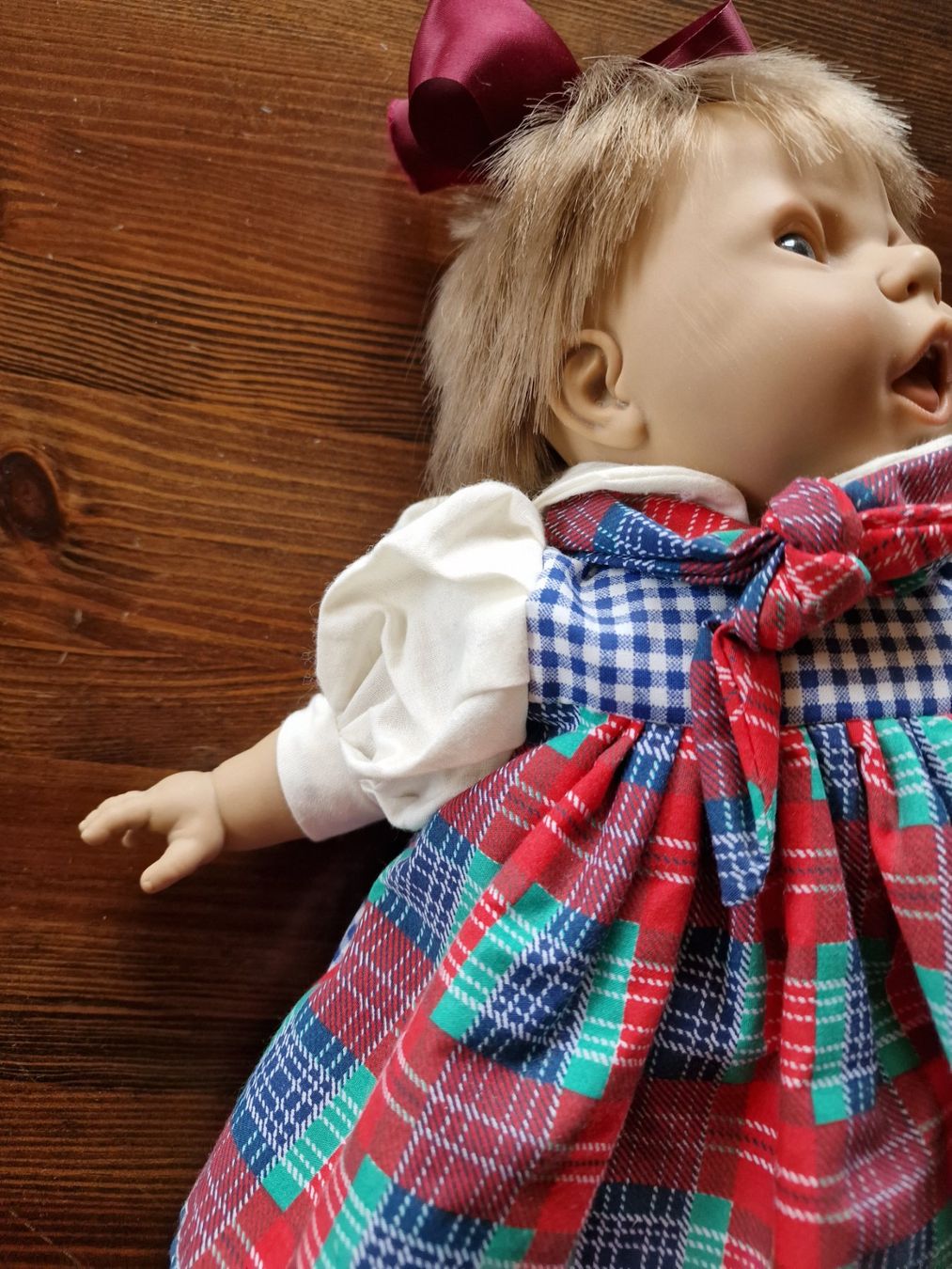 Bambole: Puppe  -  Mädchen mit grosser Haarschleife – Usato da Röthenbach i. E. venduto da Heureka5 5
