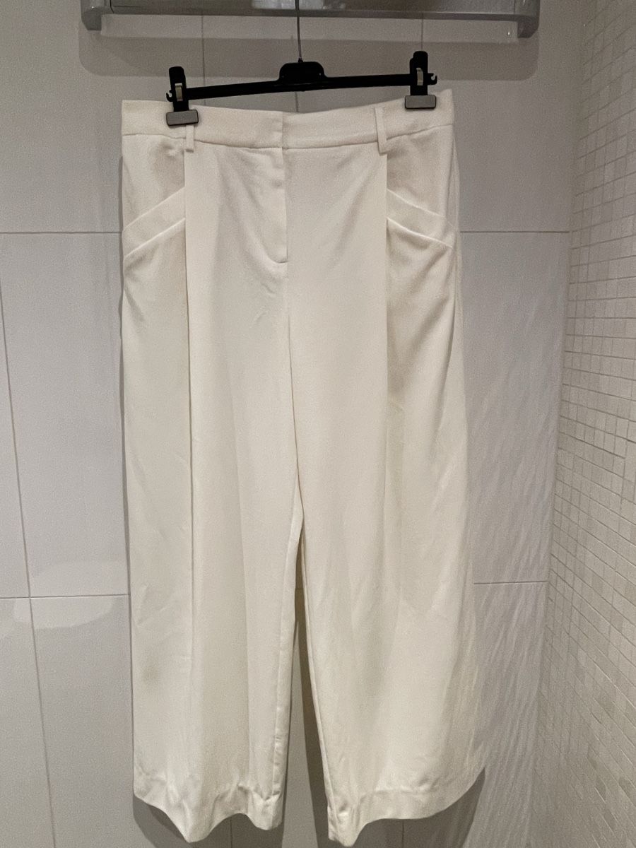 Reformation Pantaloni: REFORMATION weisse Hose – Usato da Mauren venduto da toppiloppi 1
