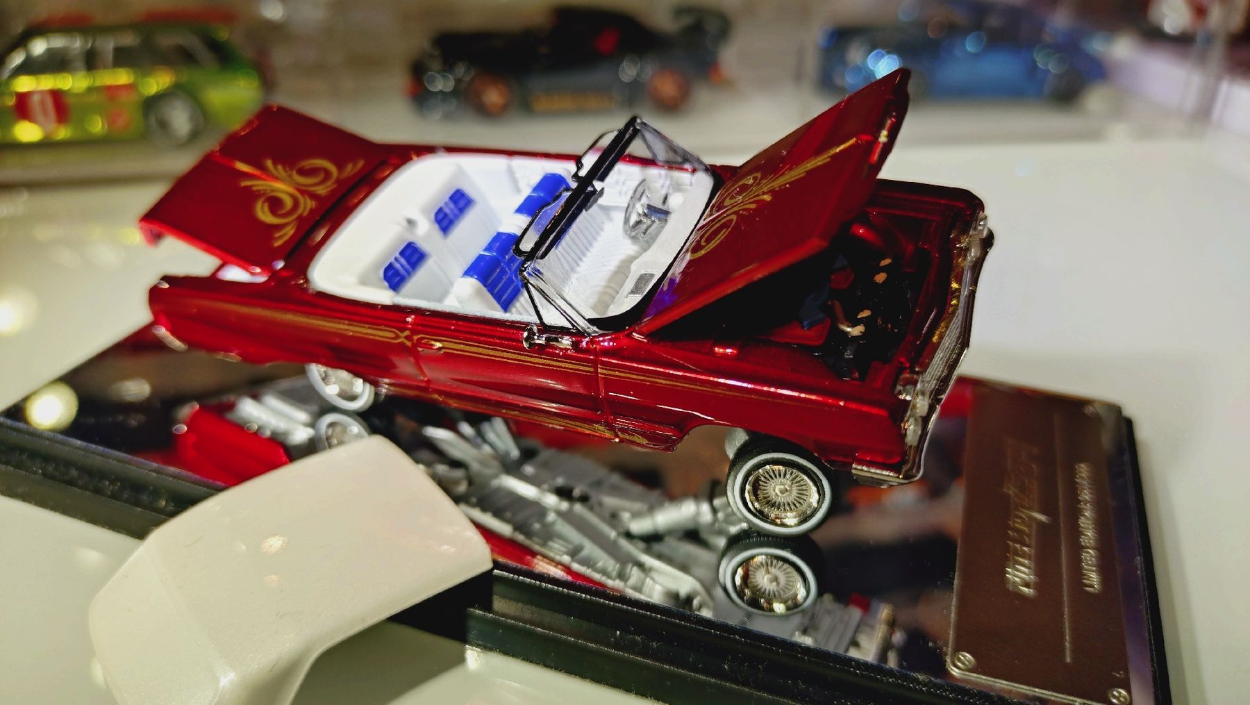Hot Wheels Modellini d'auto: 1/64 Chevy Impala Lowrider Diecast  – Nuovo (secondo la descrizione) da Zürich venduto da DiecastDude 5