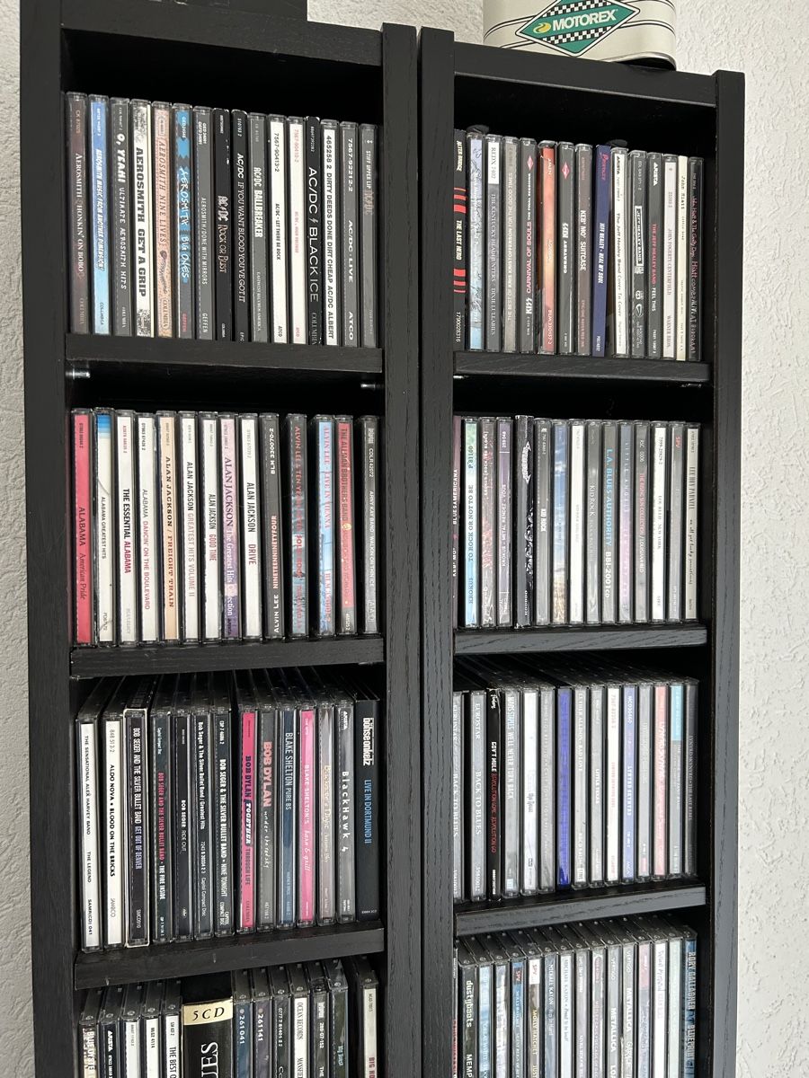 CD: CD Sammlung inklusive 2 Möbel – Usato da Rothrist venduto da LincolnDriver78 3