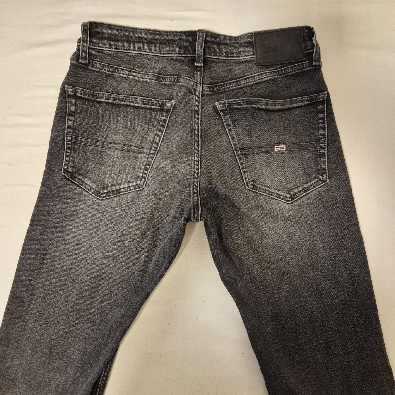 Tommy Hilfiger Jeans: Tommy Jeans 29 / 30 Scanton Slim – Gebraucht aus Adliswil von Mbmarc 1