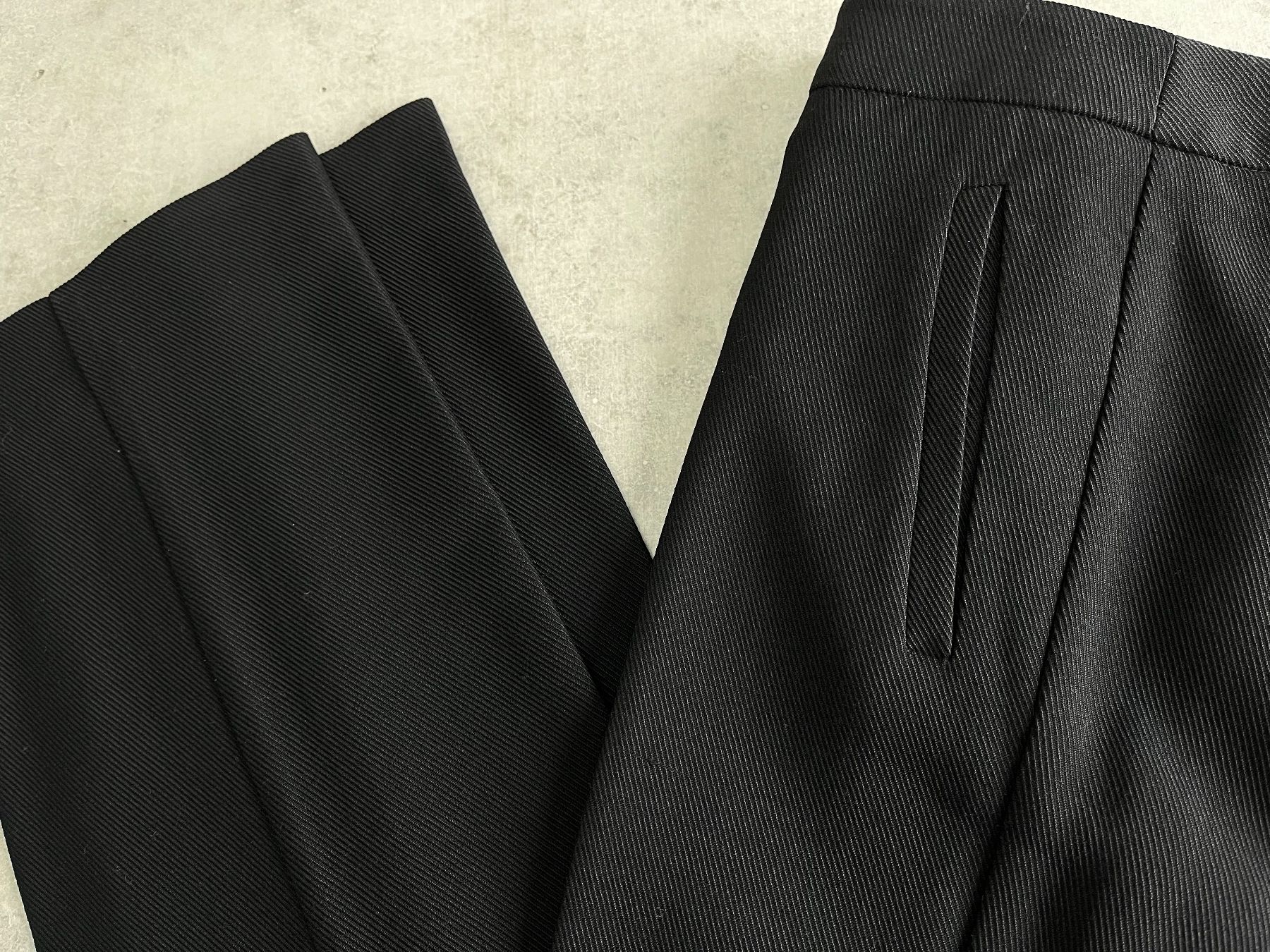 Pantaloni: IBLUES Hose schwarz Gr. 38 – Usato da Zollikofen venduto da spunk65 4