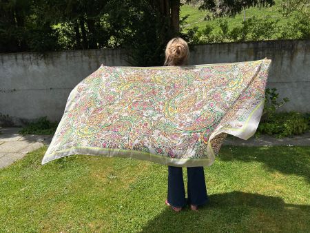 NEU: Eleganter Schal (Viskose, fühlt sich wie Seide an)