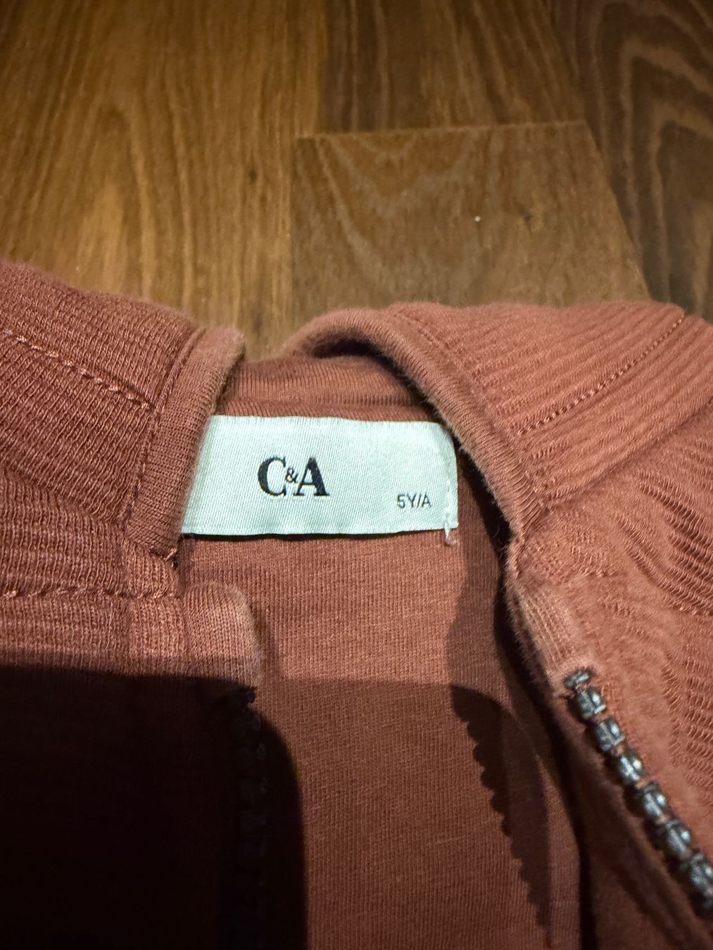 C&A Sonstige Jungenkleidung: C&A Weste Gr 110 – Gebraucht aus Horgen von Auction-Kings 2