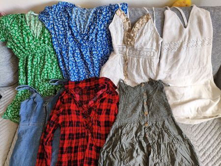 Lot 7 robes L