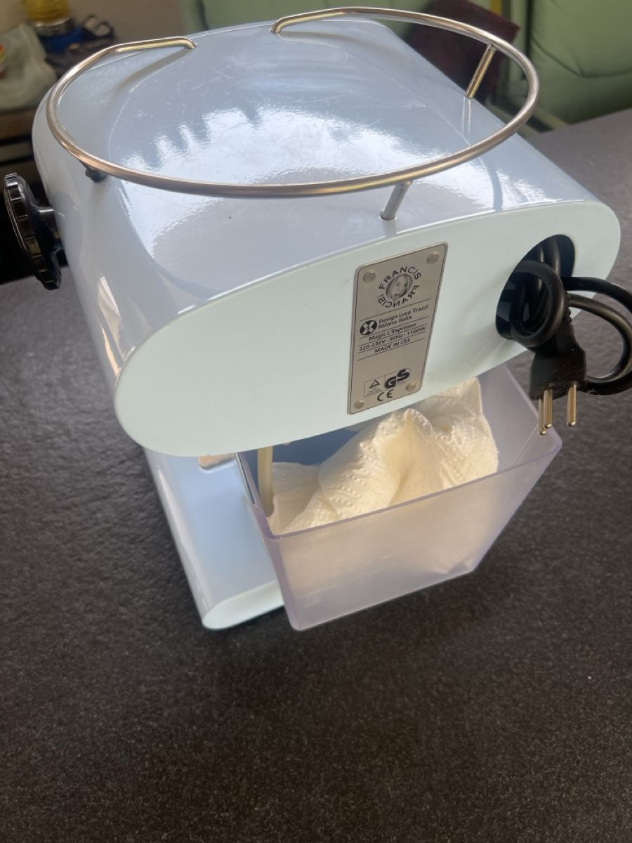 FrancisFrancis! Macchine per caffè & Macchine per espresso: Espressomaschine Francis X1 hellblau Retro Design revidiert – Usato da Oftringen venduto da asme 1