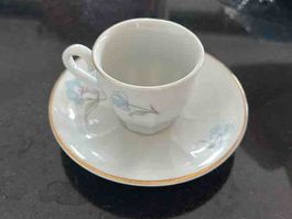 Espressotassen mit Untertassen