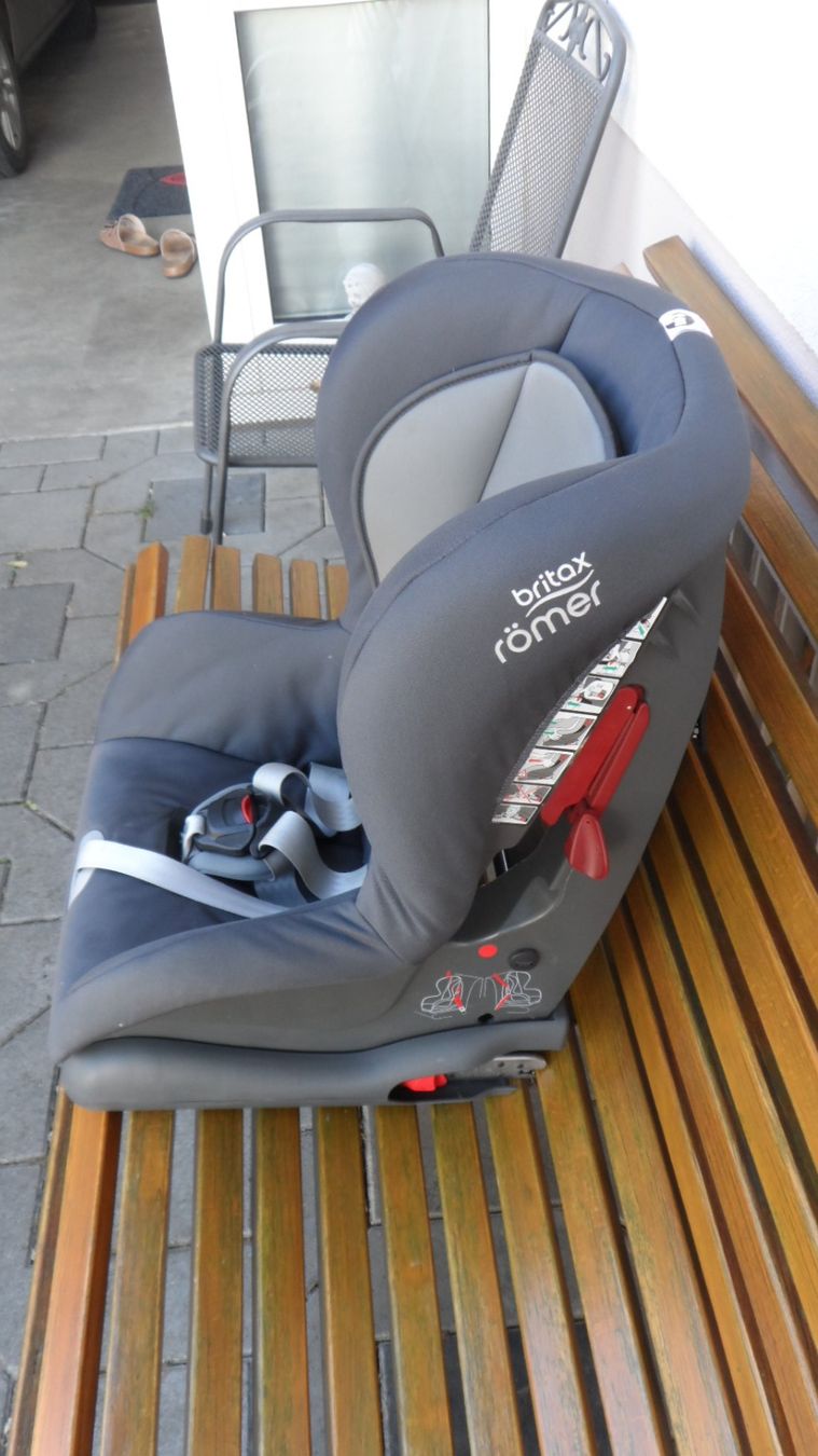 Britax Römer Sièges auto: Kindersitz Britax Römer Duo Plus 9-18 kg – D'occasion à Gipf-Oberfrick par Peter115 3