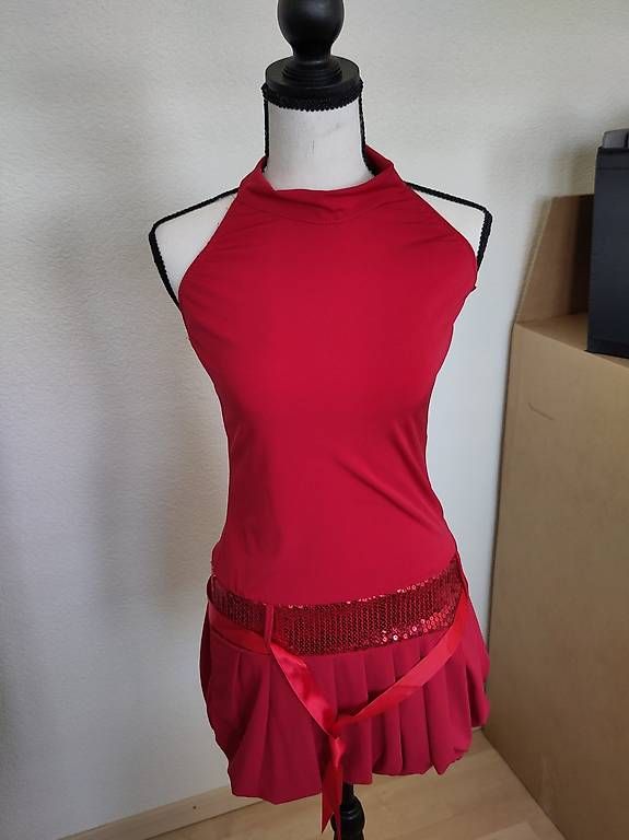 Kleider: Rotes Kleid – Gebraucht aus Zürich von njerryrocky 1