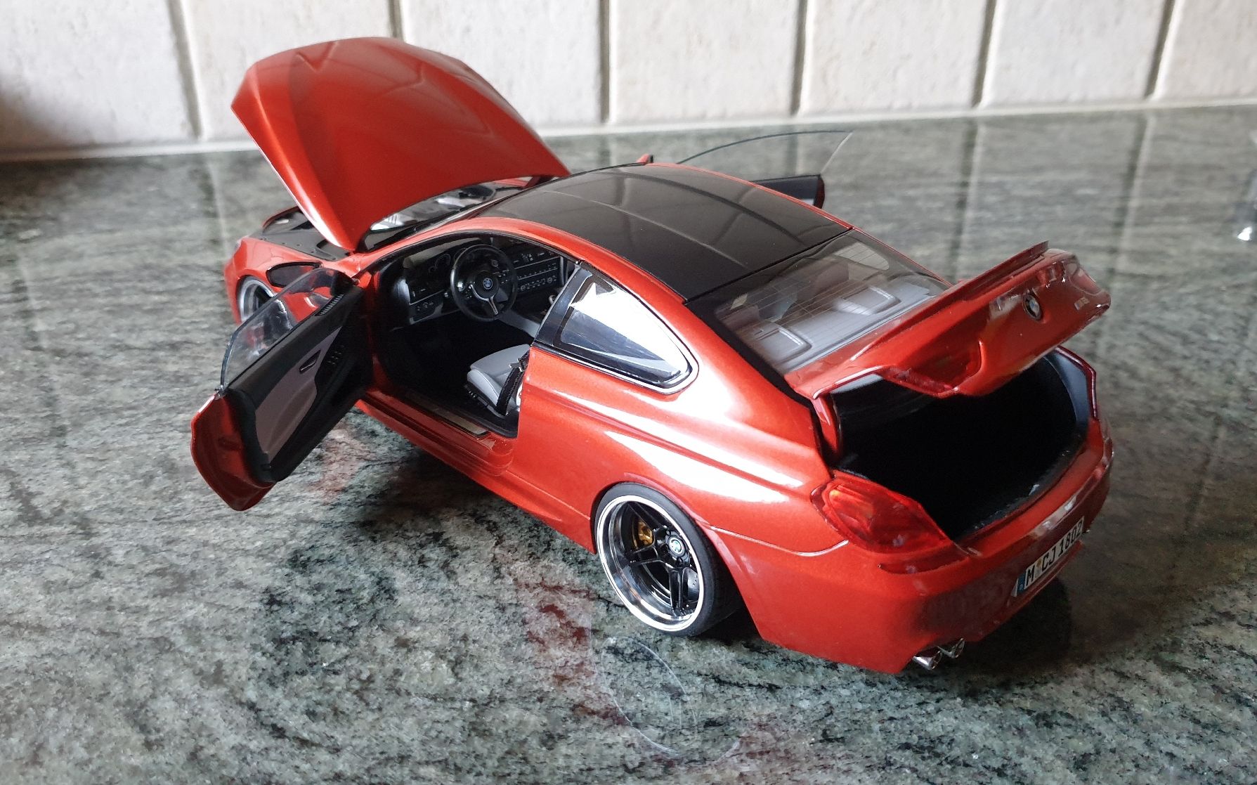 BMW Modellautos: BMW M6 COUPE / PARAGON 1:18 TUNING – Neu (gemäss Beschreibung) aus Wengi b. Büren von Ot1000 3