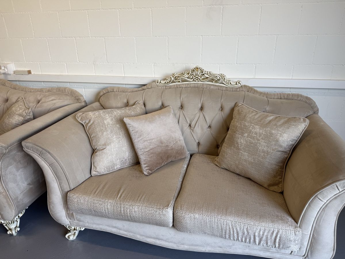 Sofas: Vintage Sofa-Set / 2 Sofas in Beige-Creme – Gebraucht aus Wangen b. Olten von aty_cl6x 1