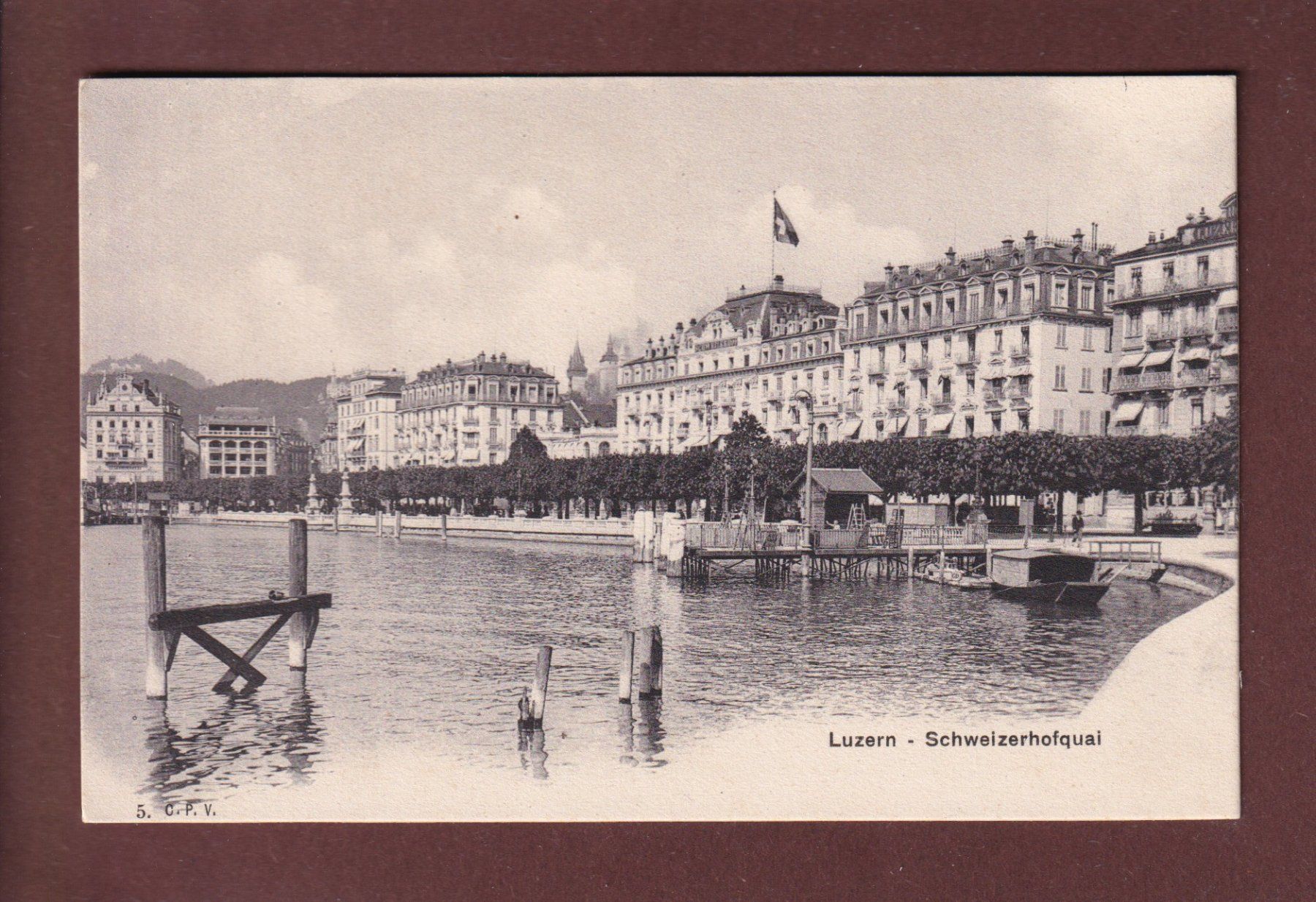 Cartoline postali: LUZERN - Schweizerhofquai – Usato da Pully venduto da nicecards