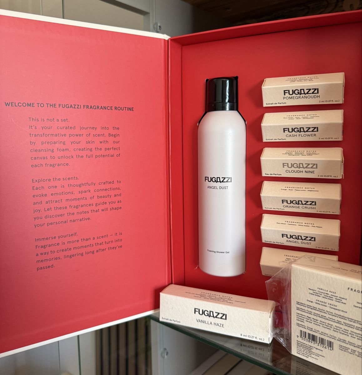 Profumi & Eau de Toilette: FUGAZZI Discovery Sets x 2 & Vanilla Haze Extrait 8 ml – Usato da Ittigen venduto da iGeorgia