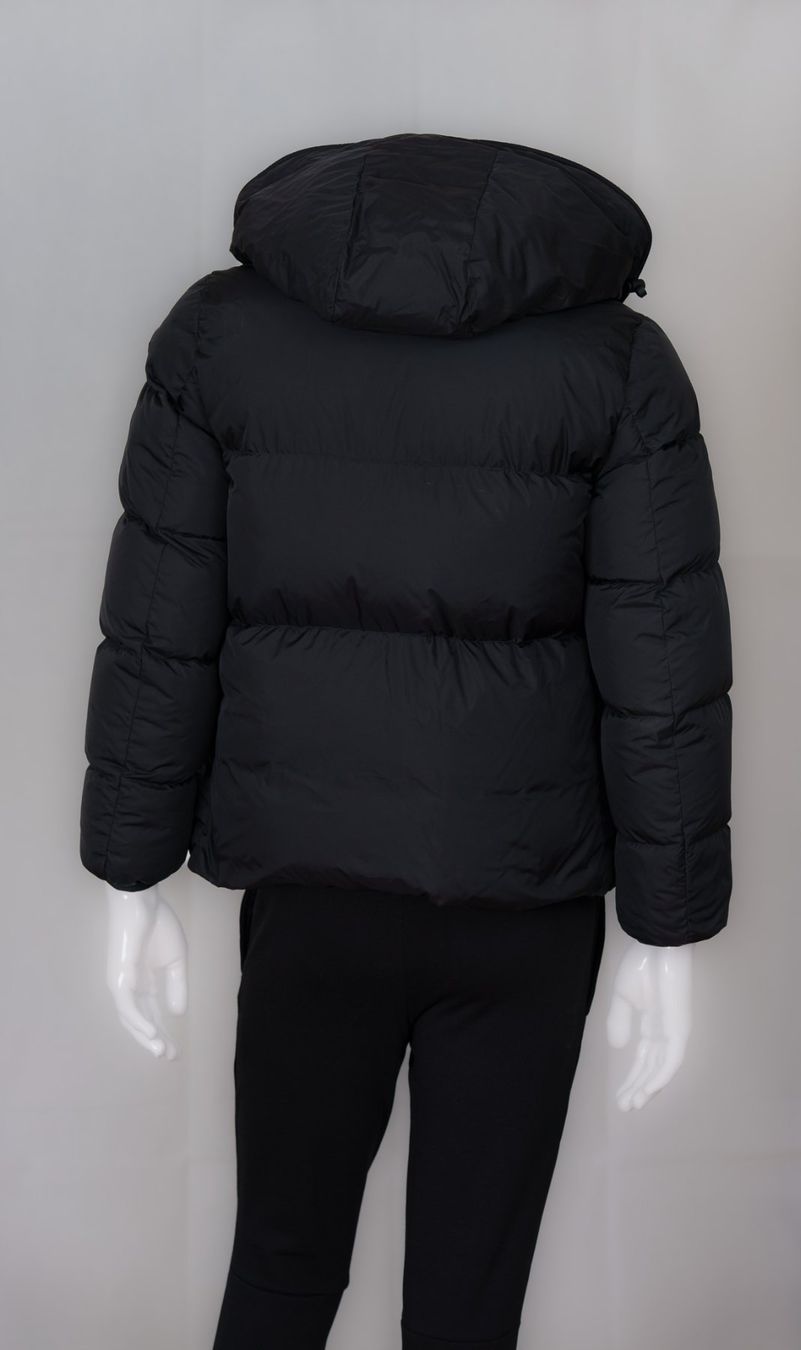 Moncler Giacche: Moncler Daunenjacke – Nuovo (secondo la descrizione) da Ennetbürgen venduto da jla_kh29 2