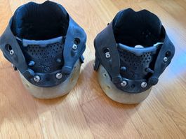 Gut erhaltene Hufschuhe Floating Boots, Grösse P00, Gaiter M