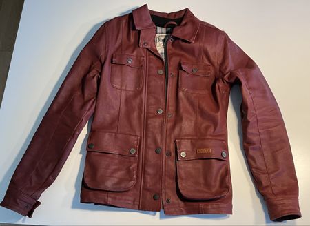Wunderschöne Rokker Motorrad Jacke mit Protektoren