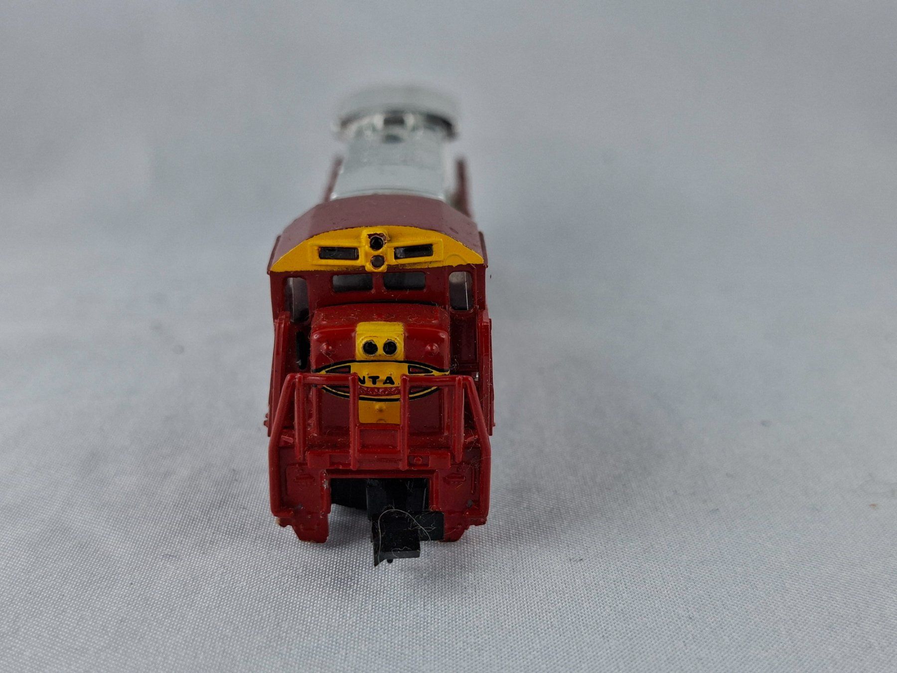 Modellini di ferrovie: Bachmann 4683 ATSF GE U36B Chrome (DL) – Usato da Birr venduto da waruco 1