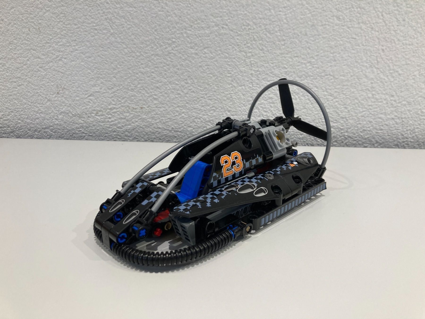 Lego Giocattoli: Lego Technik Hovercraft 42002 – Usato da Goldach venduto da Brickwerk