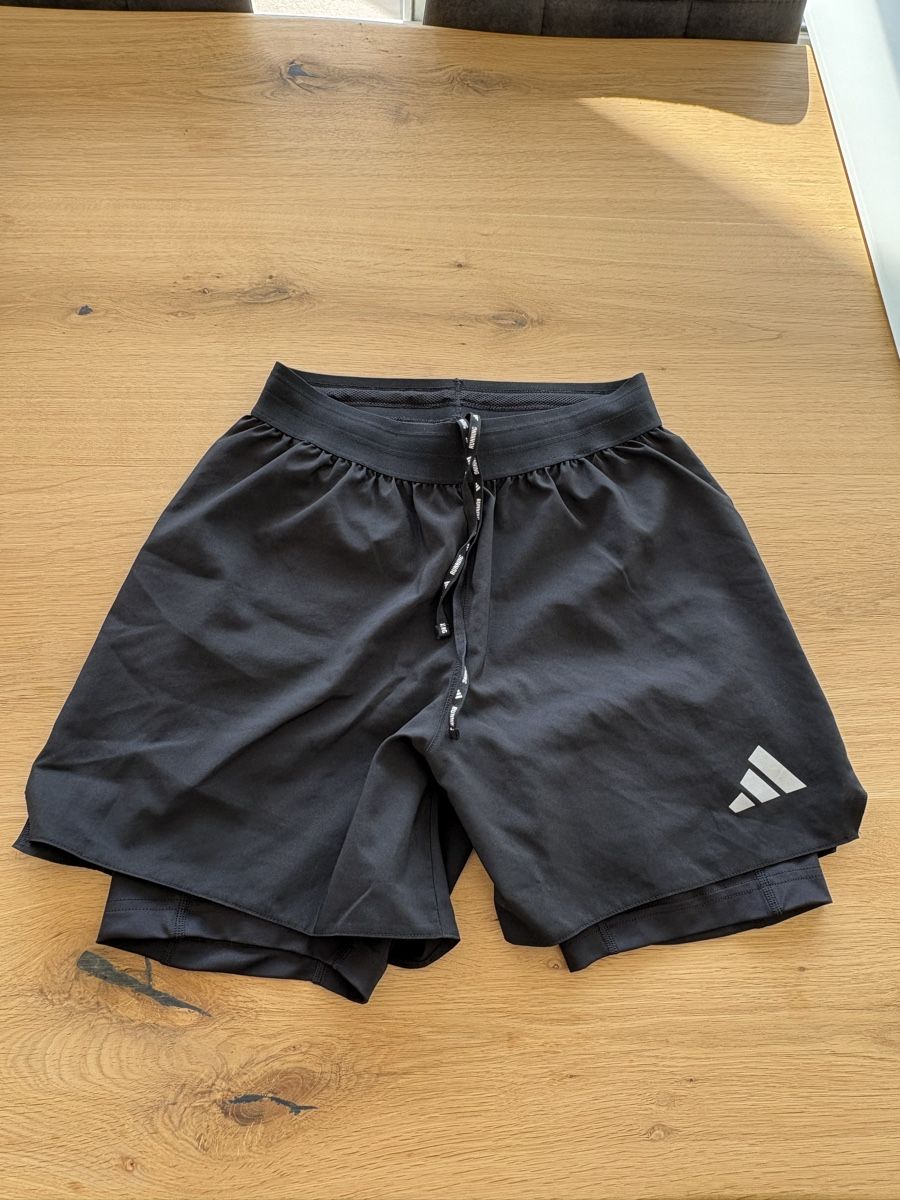 Adidas Pantaloni: Short 2n1 Adidas running - S  – Nuovo (secondo la descrizione) da Conthey venduto da ale_fwf2
