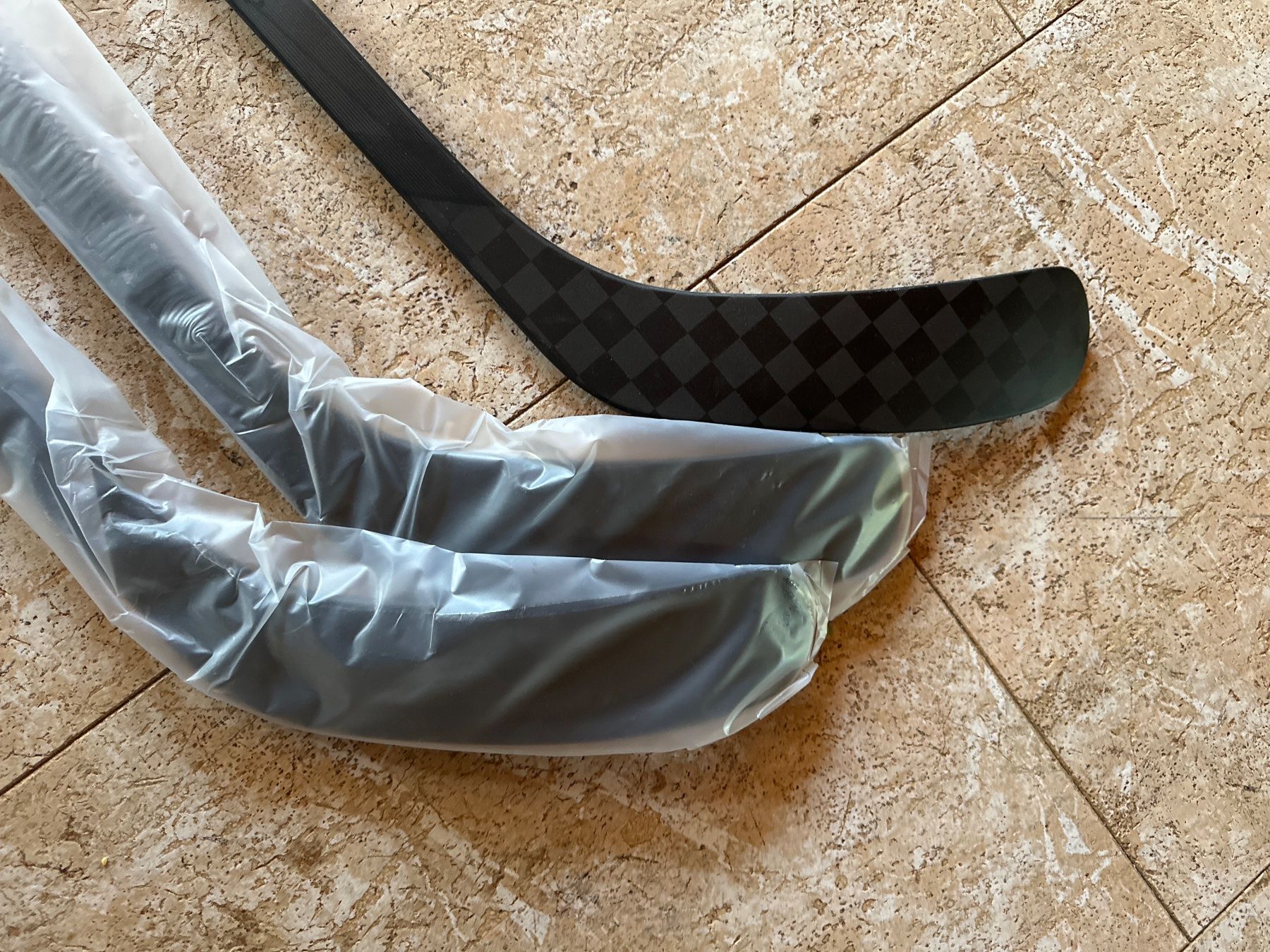 Ccm Stöcke & Schaufeln: 3x Eishockeystöcke CCM Jetspeed FT7 pro – Neu (gemäss Beschreibung) aus Möhlin von lisisa01 1
