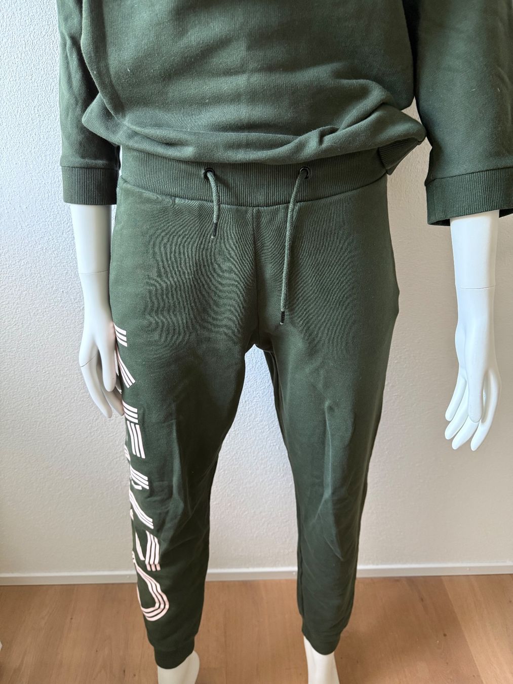 Kenzo Completi & Tailleur: Kenzo Anzug – Nuovo (secondo la descrizione) da Winterthur venduto da 19.19 2