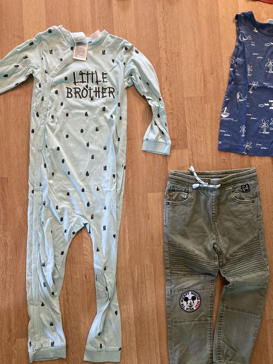 Lotti & Set di vestiti: Kinder Kleiderpaket Gr. 104 – Usato da Emmenbrücke venduto da JJ_89 2