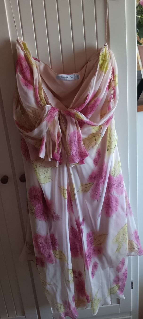 Dior Robes: DIOR KLEID Seide – Neuf (Voir description) à Maienfeld par Andyr44