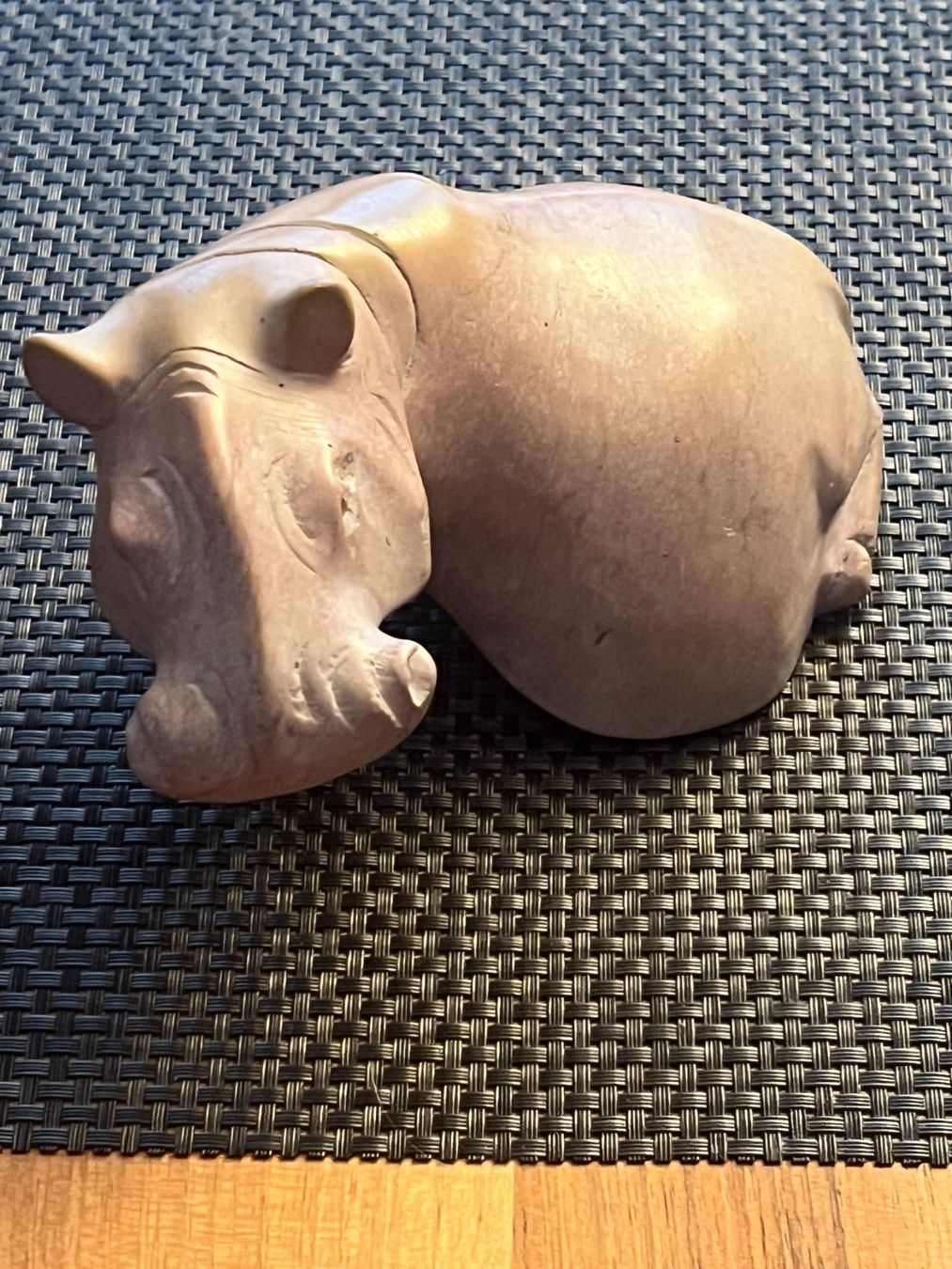Statuette: Flusspferd aus Marmor gehauen , Super natürlich – Nuovo (secondo la descrizione) da Gränichen venduto da Paolosch 2