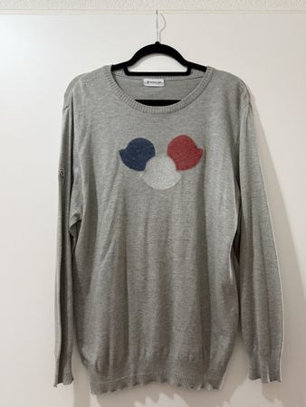 Moncler Pullover Grau Logo Grösse L sehr gut erhalten s/s