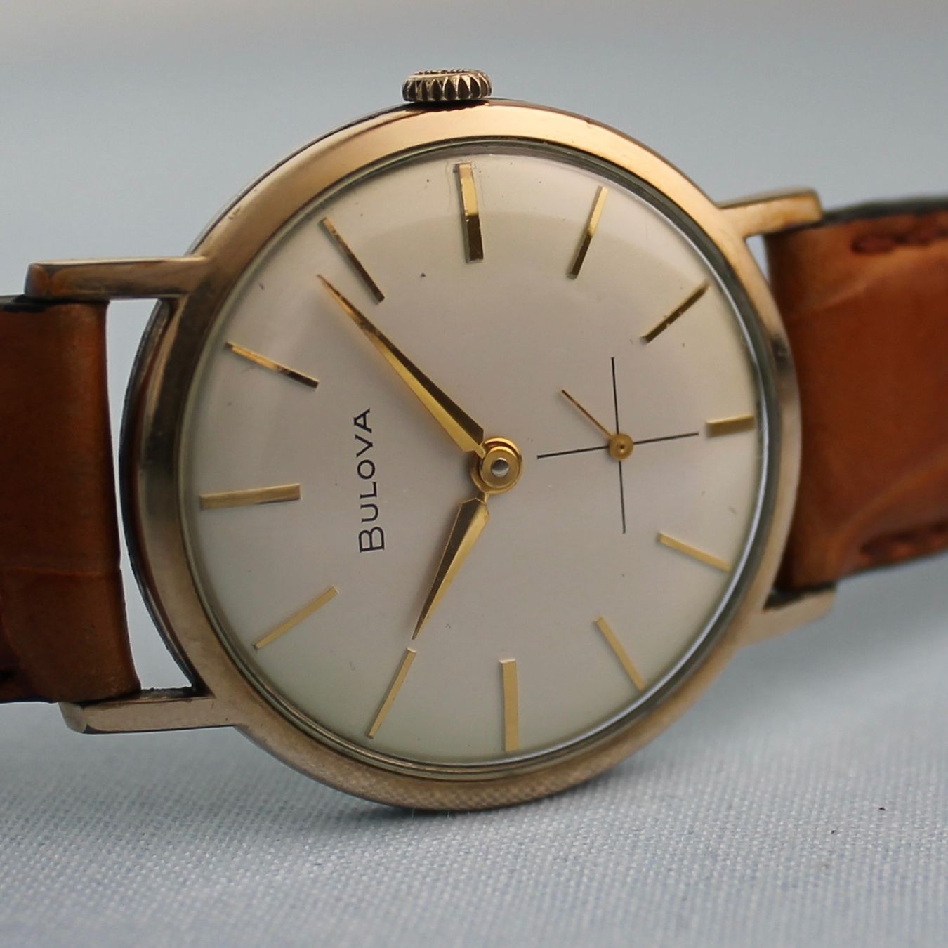Bulova Uhren: BULOVA 10K GOLD R.P.G. BEZEL 32MM – Gebraucht aus Zürich von tobleratelier 7