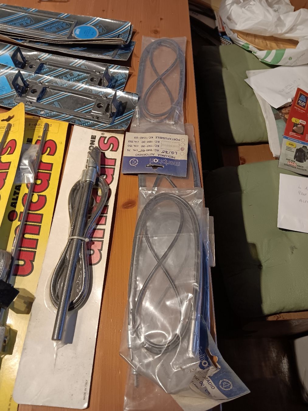 Radiocomunicazione: 10 antenne autoradio vintage – Nuovo e nell'imballaggio originale da La Punt Chamues-ch venduto da geo1968 3