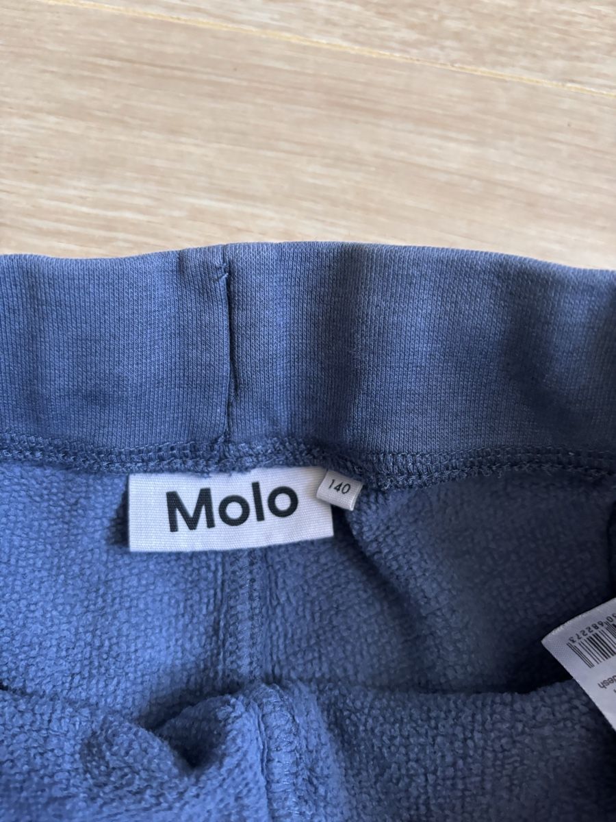 Molo Pantalons: Molo Hose Grösse 140 dunkelblau gebraucht – D'occasion à Weisslingen par Yuna123 3