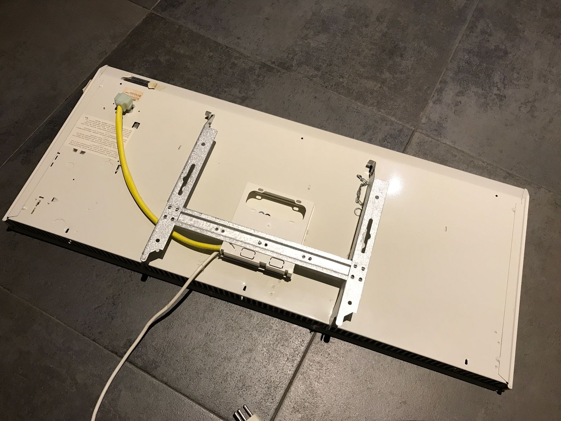 Radiatori: Glamox Elektro-Heizkörper, weiss – Usato da Lostorf venduto da Gavia 1