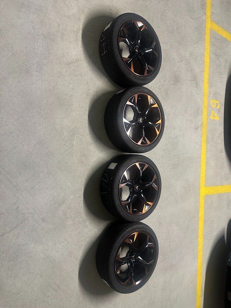 Pneus & Roues: 19 ZOLL SOMMERKOMPLETTRÄDER – D'occasion à Gossau SG par GNG-AG