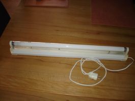 Leuchtstofflampe 62cm mit Anschlusskabel und Stecker