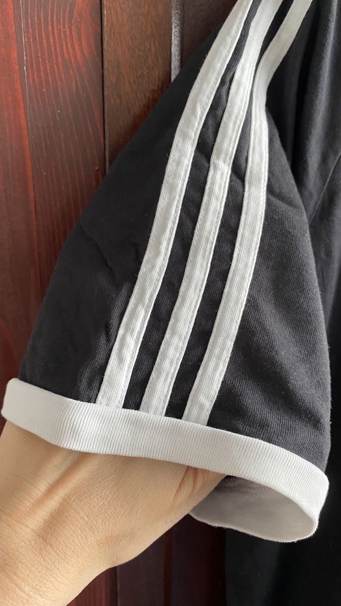Adidas T-shirt: Adidas Originals Tshirt – Usato da Obfelden venduto da tan_9lj9 3