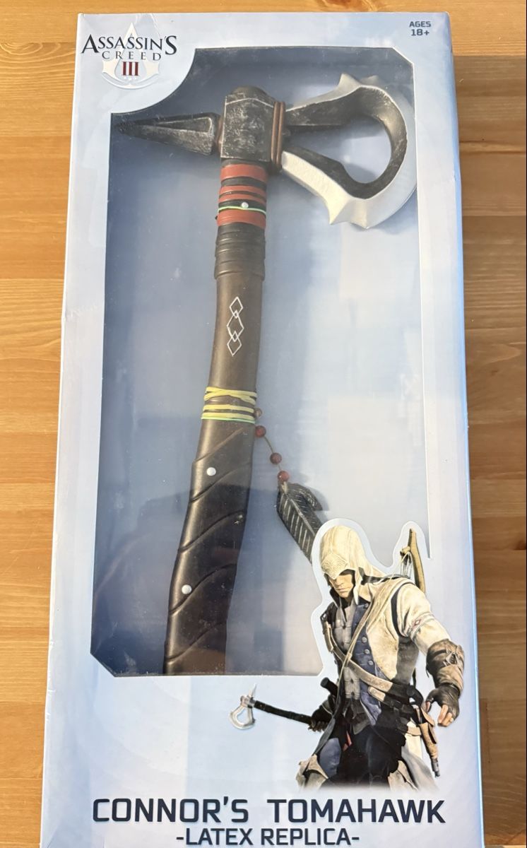 Giocattoli: Assassin's Creed III - Connor's Tomahawk Replik – Nuovo (secondo la descrizione) da Luzern venduto da Mytigger